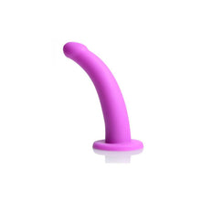 Cargar imagen en el visor de la galería, ARNÉS CON DILDO CURVO PÚRPURA - Spicyandlove
